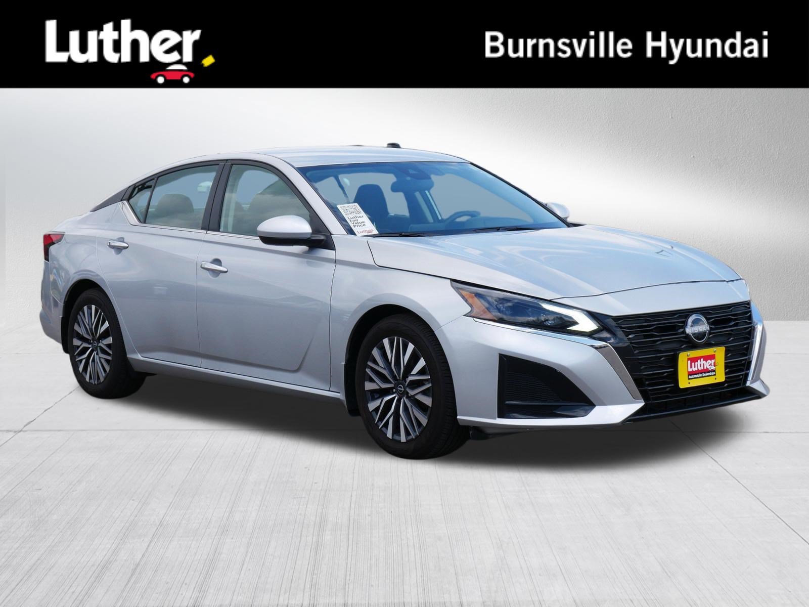 Used 2023 Nissan Altima 2.5 SV