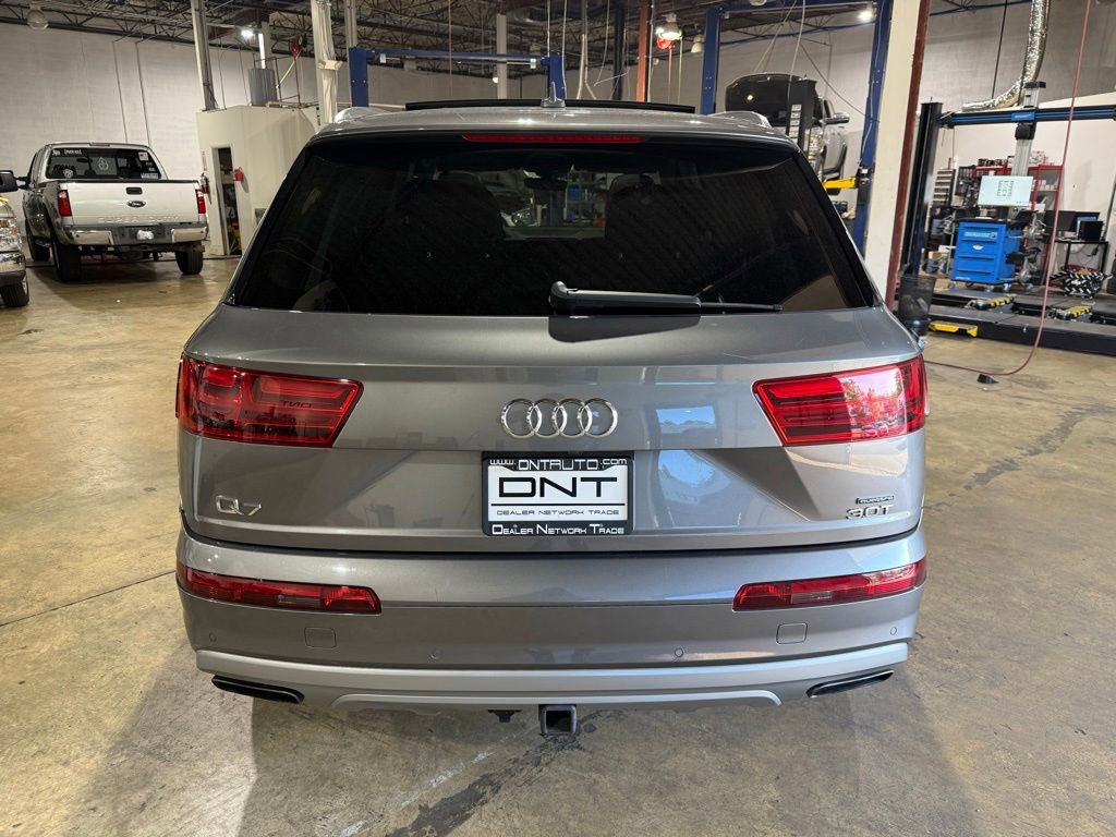 Used 2017 Audi Q7 3.0T Prestige AWD/4WD image 5