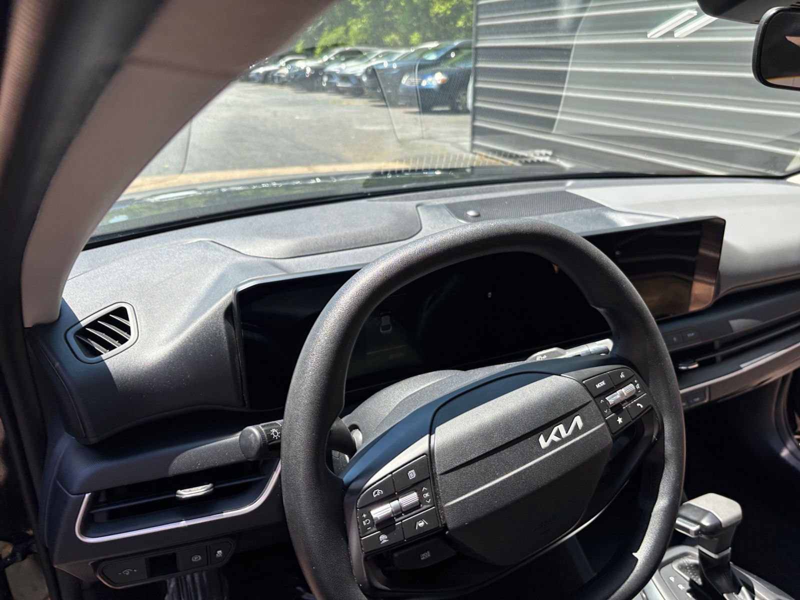 Used 2025 Kia K4 FWD image 30