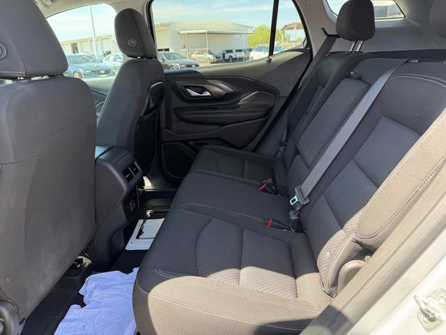 Used 2022 GMC Terrain SLE FWD image 9