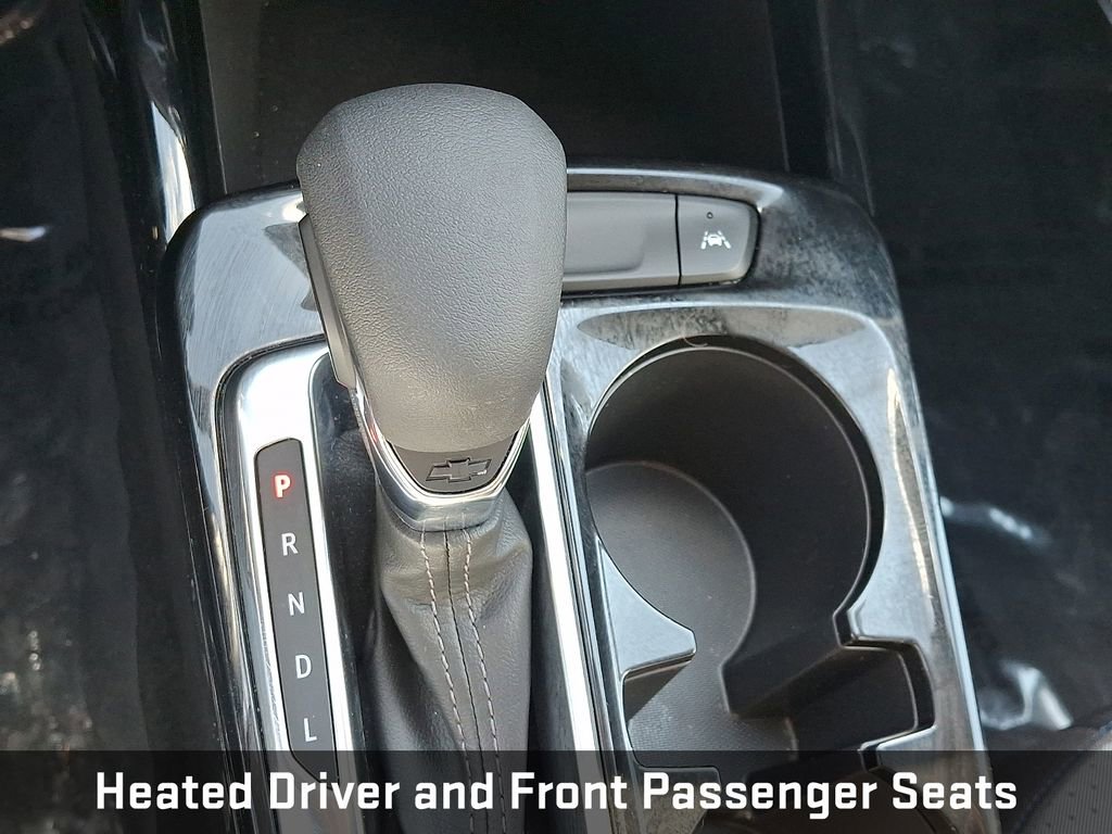 Used 2025 Chevrolet Trax LT w/ LT Convenience Package FWD image 17