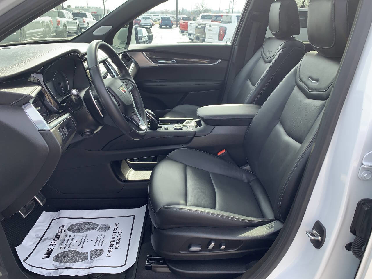 Used 2023 Cadillac XT6 Sport image 10