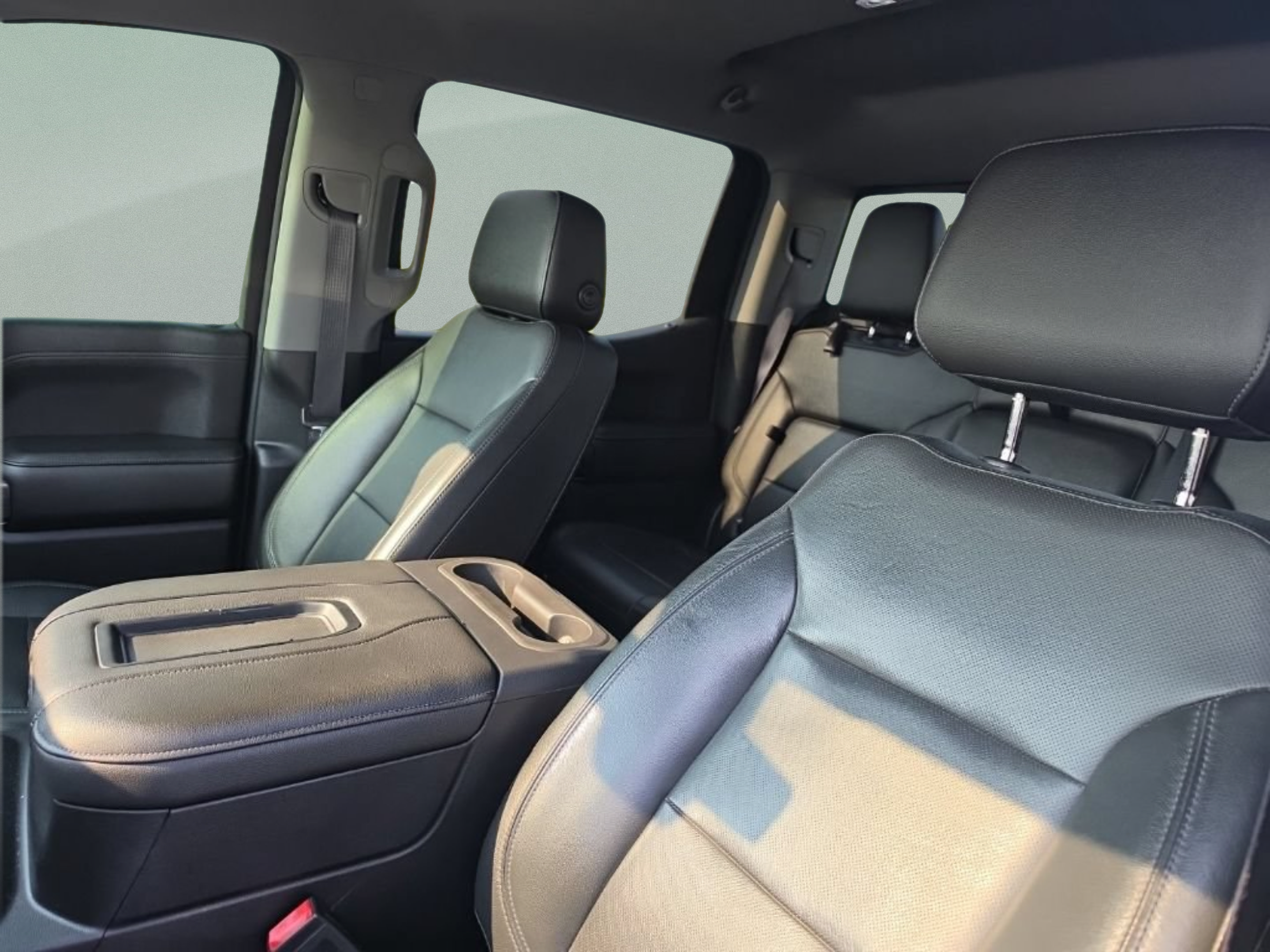 Used 2019 Chevrolet Silverado 1500 LTZ w/ LTZ Plus Package AWD/4WD image 17