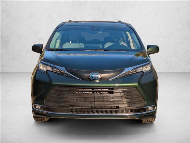 Used 2021 Toyota Sienna XLE video 2