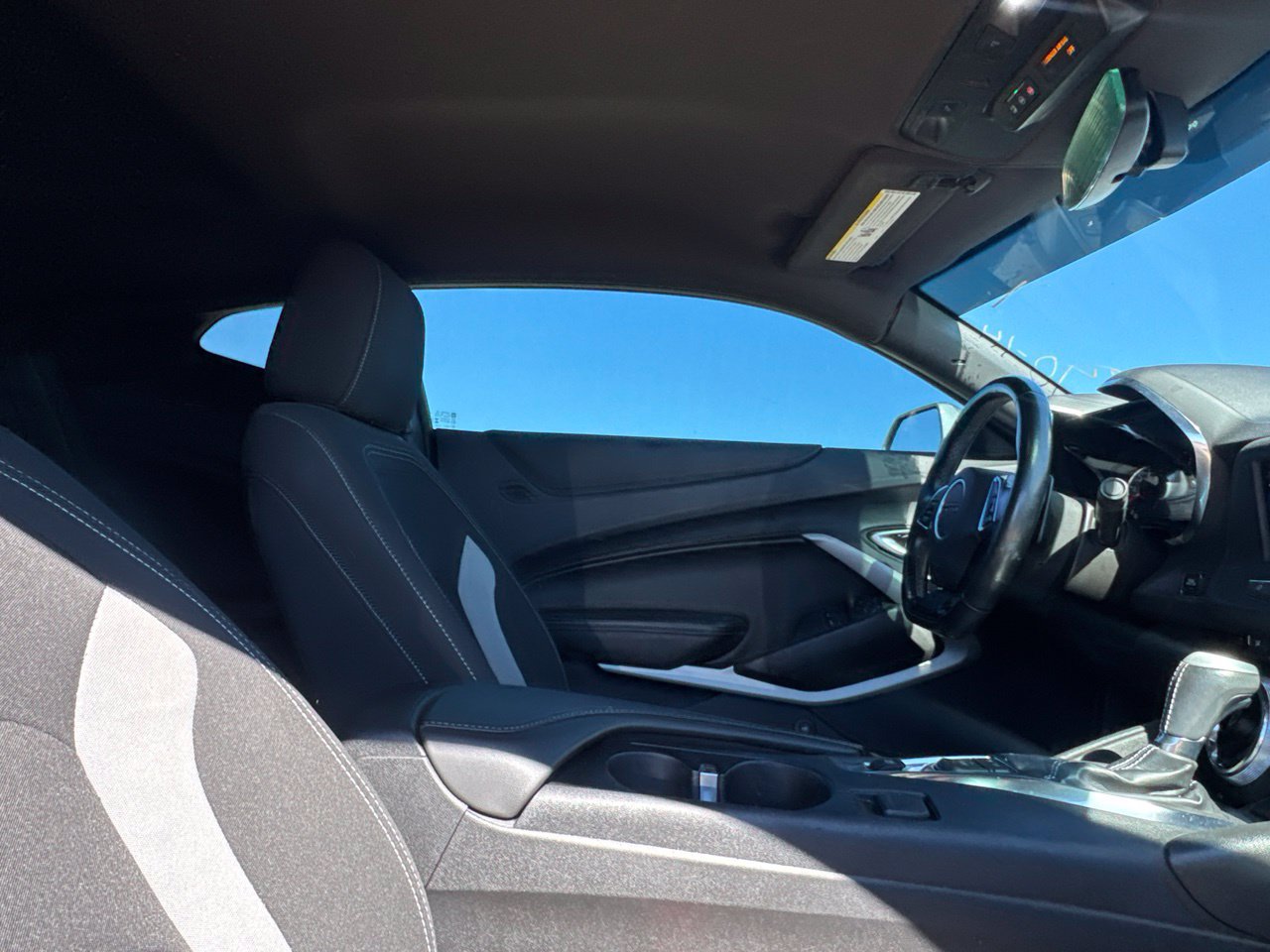 Used 2023 Chevrolet Camaro LT RWD image 31
