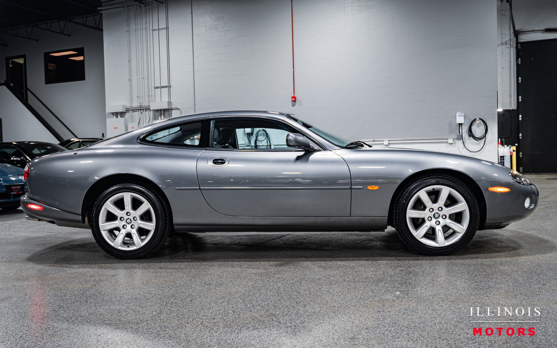 Used 2003 Jaguar XK8 Coupe image 6