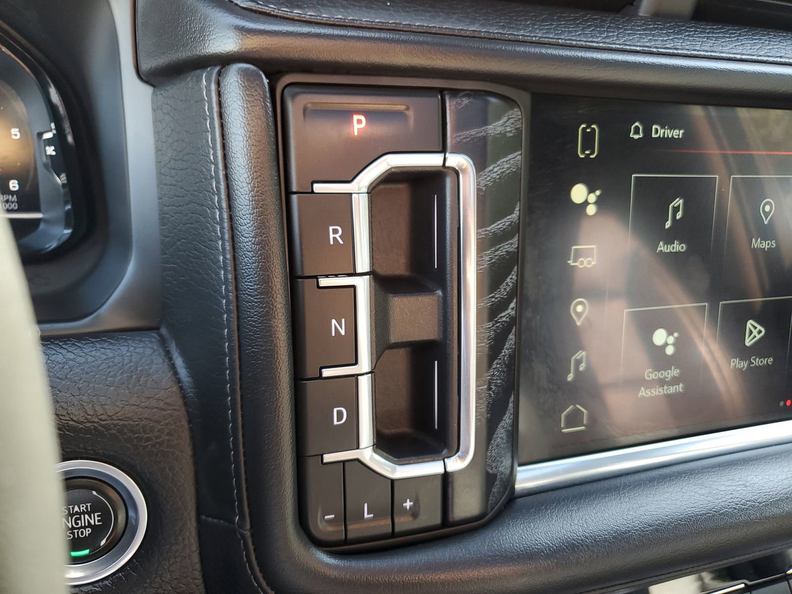 Used 2023 GMC Yukon Denali image 30