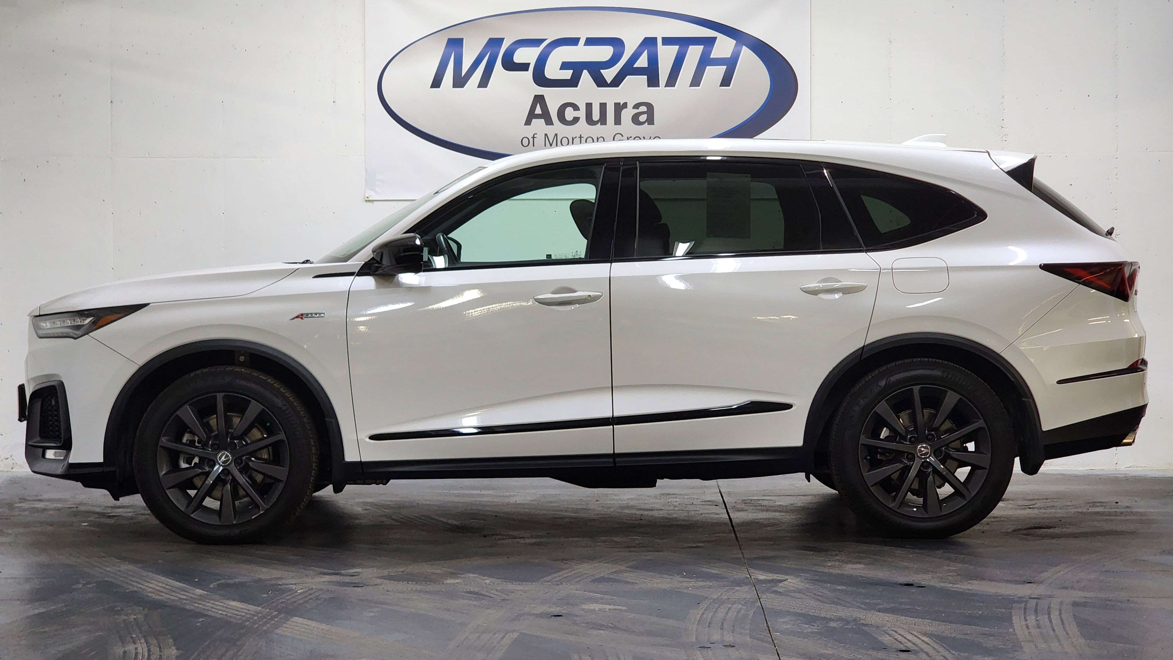Used 2025 Acura MDX A-Spec image 10