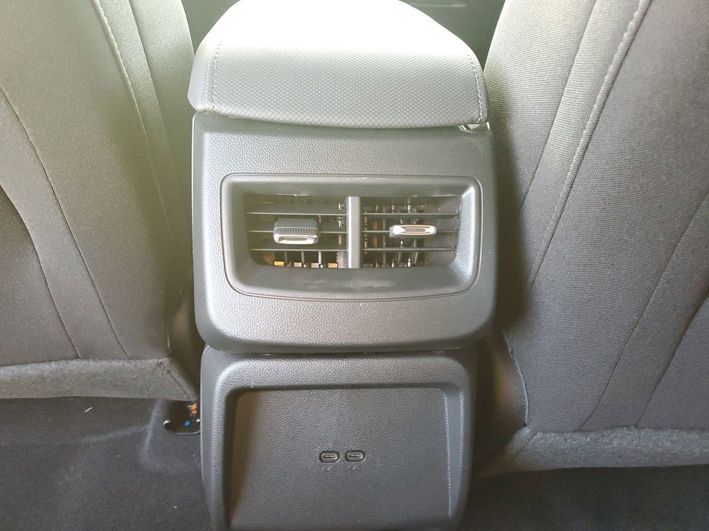 New 2026 Chevrolet Equinox EV LT image 11