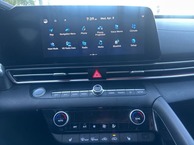 Certified 2023 Hyundai Elantra Limited image 8