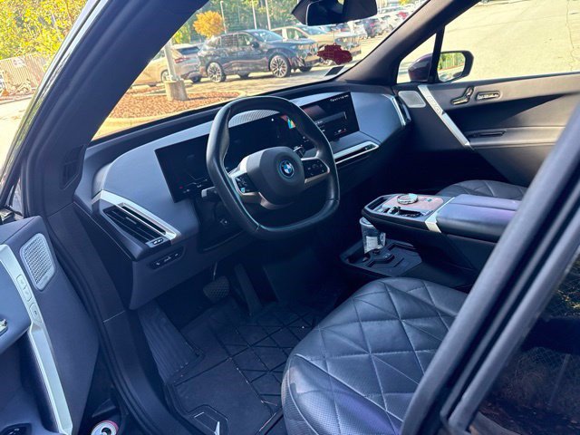 Used 2023 BMW iX M60 AWD/4WD image 8