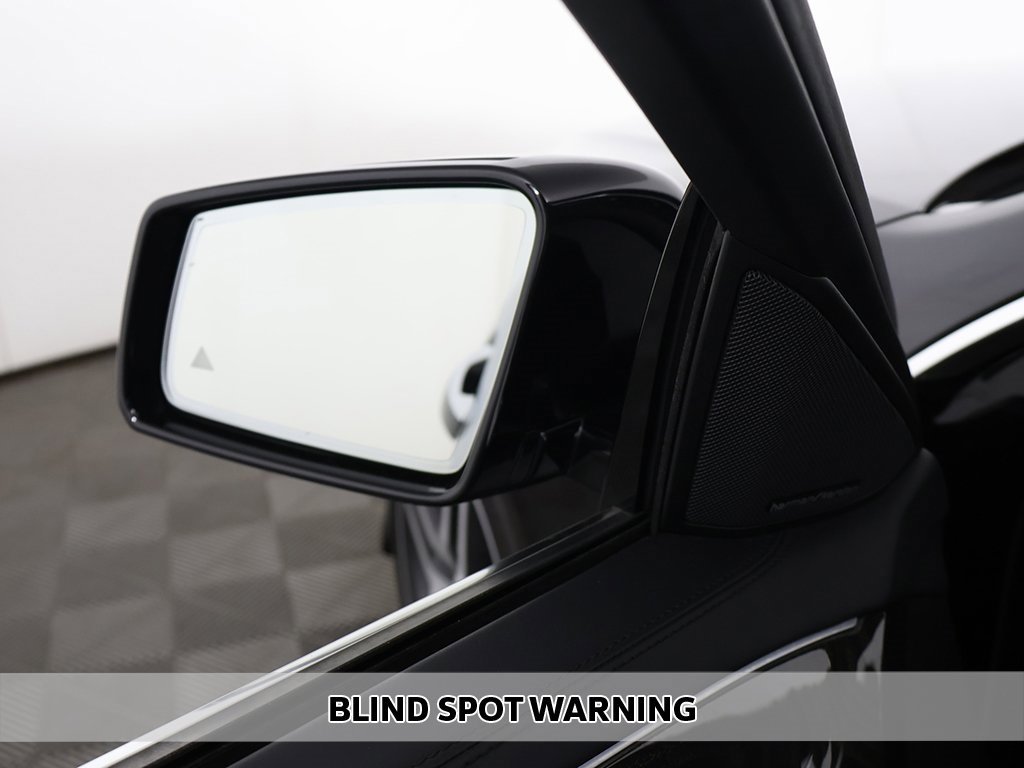 Used 2015 Mercedes-Benz E 400 4MATIC Sedan w/ Lighting Package image 5