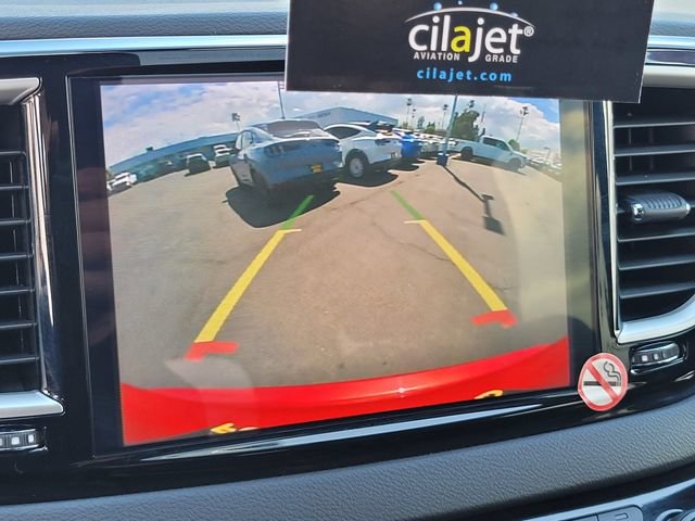 Used 2025 Chrysler Pacifica Select FWD image 19