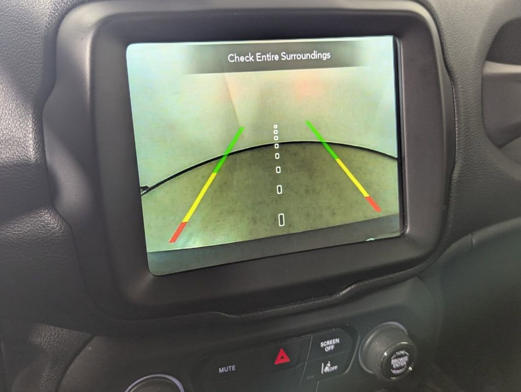 Used 2023 Jeep Renegade Latitude image 25