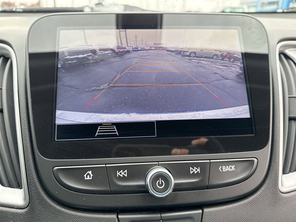 Used 2021 Chevrolet Malibu LS image 17