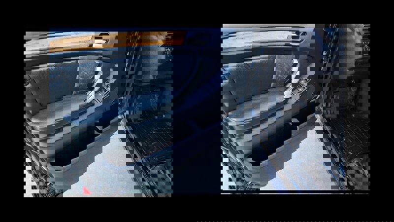 Used 2003 BMW X5 3.0i image 4