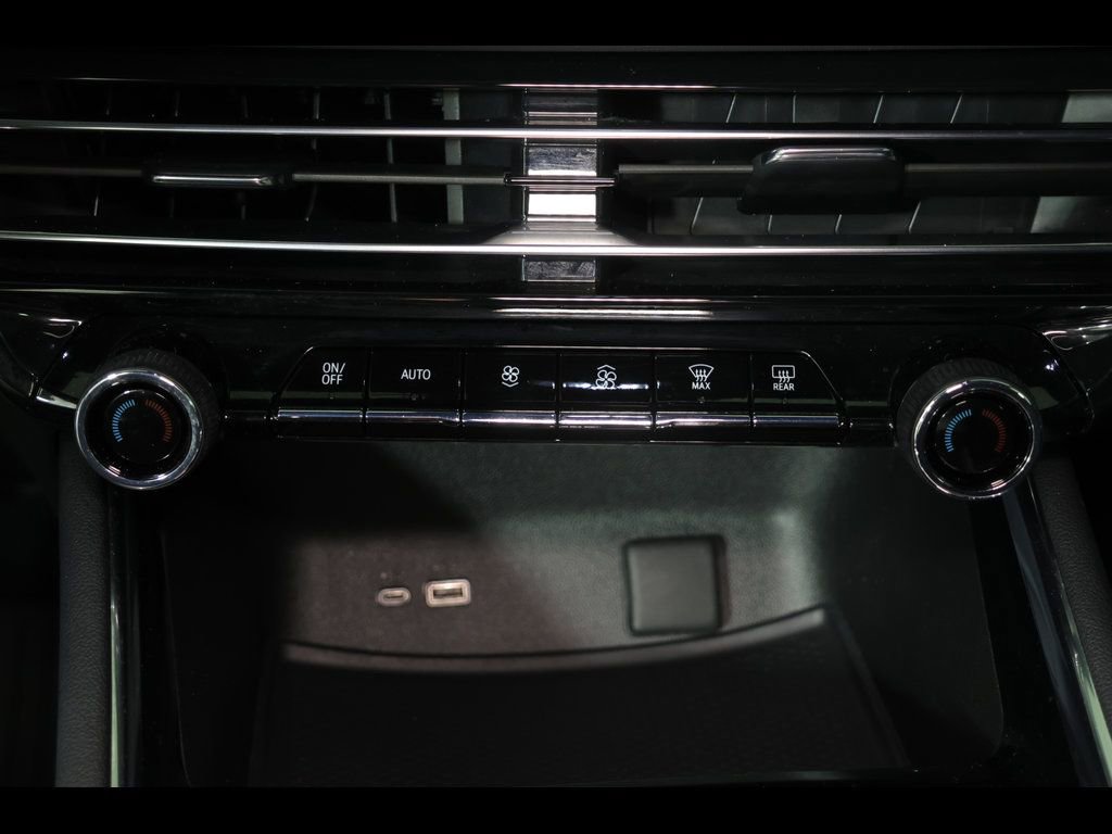 Used 2024 Chevrolet Traverse LS w/ Midnight/Sport Edition FWD image 27