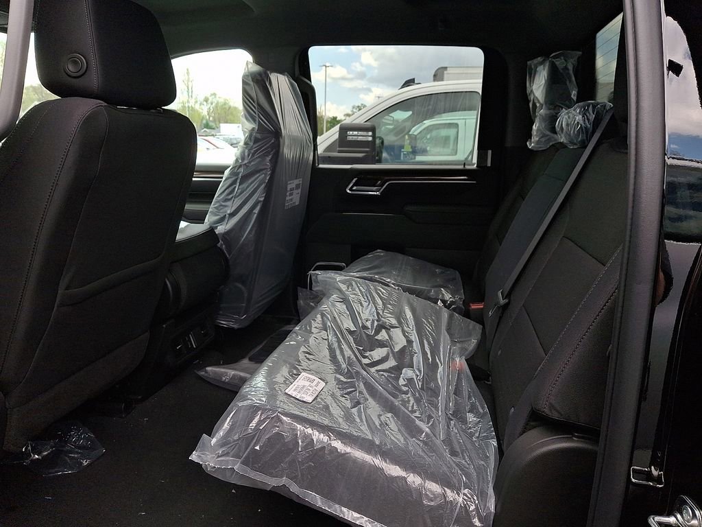 New 2026 Chevrolet Silverado 3500 LT w/ Convenience Package AWD/4WD image 6