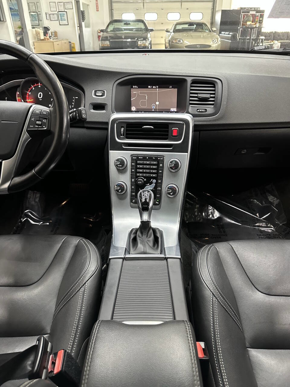 Used 2018 Volvo V60 T5 Dynamic w/ Vision Package image 26