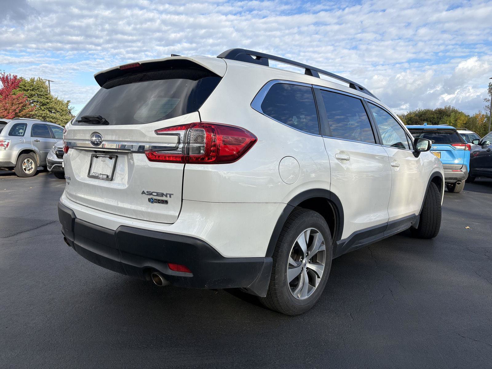 Used 2023 Subaru Ascent Premium AWD/4WD image 14