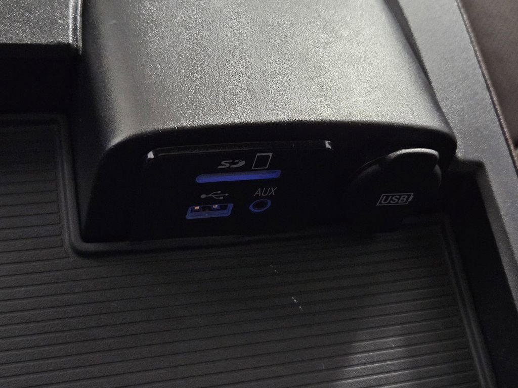 Used 2016 RAM 1500 Laramie Longhorn w/ Convenience Group AWD/4WD image 21