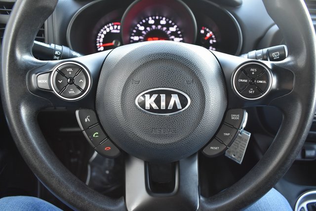 Used 2017 Kia Soul + image 18