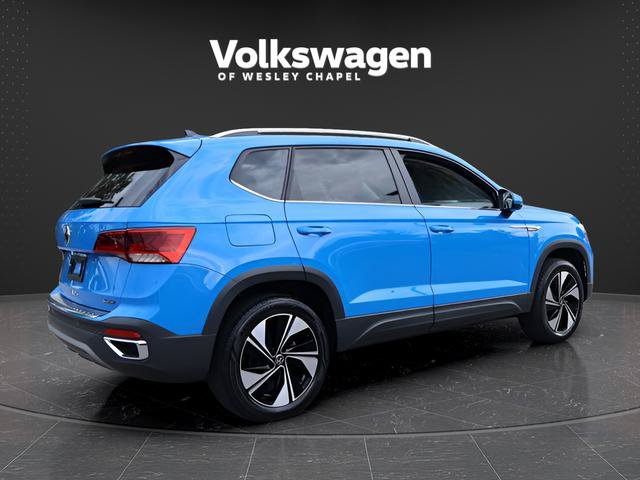 Certified 2023 Volkswagen Taos SE w/ Panoramic Sunroof Package AWD/4WD image 8