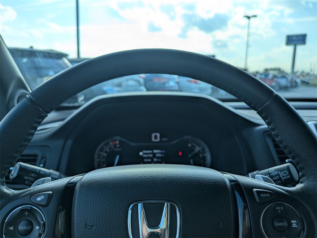 Used 2017 Honda Pilot Touring image 33