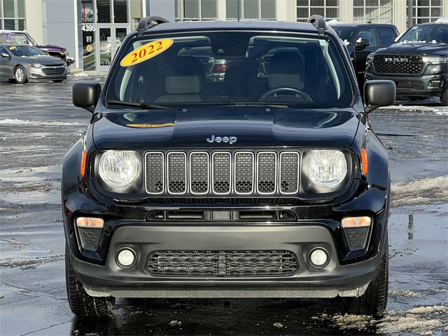 Certified 2022 Jeep Renegade Latitude w/ Convenience Group image 39