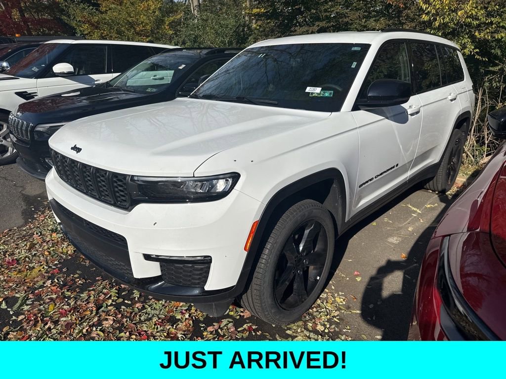 Used 2025 Jeep Grand Cherokee L Limited w/ Black Appearance Package image 1