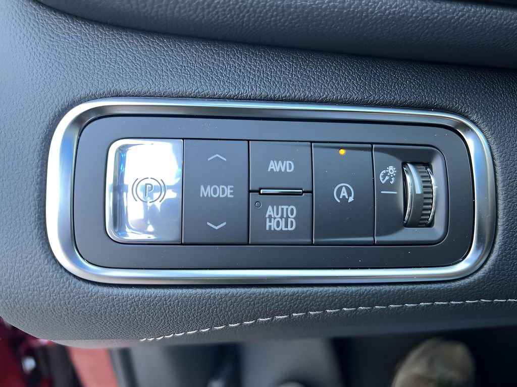 Certified 2025 Buick Enclave Avenir image 18