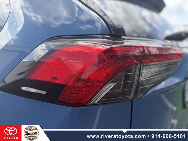 Used 2023 Toyota RAV4 SE w/ SE Grade Weather Package AWD/4WD image 9