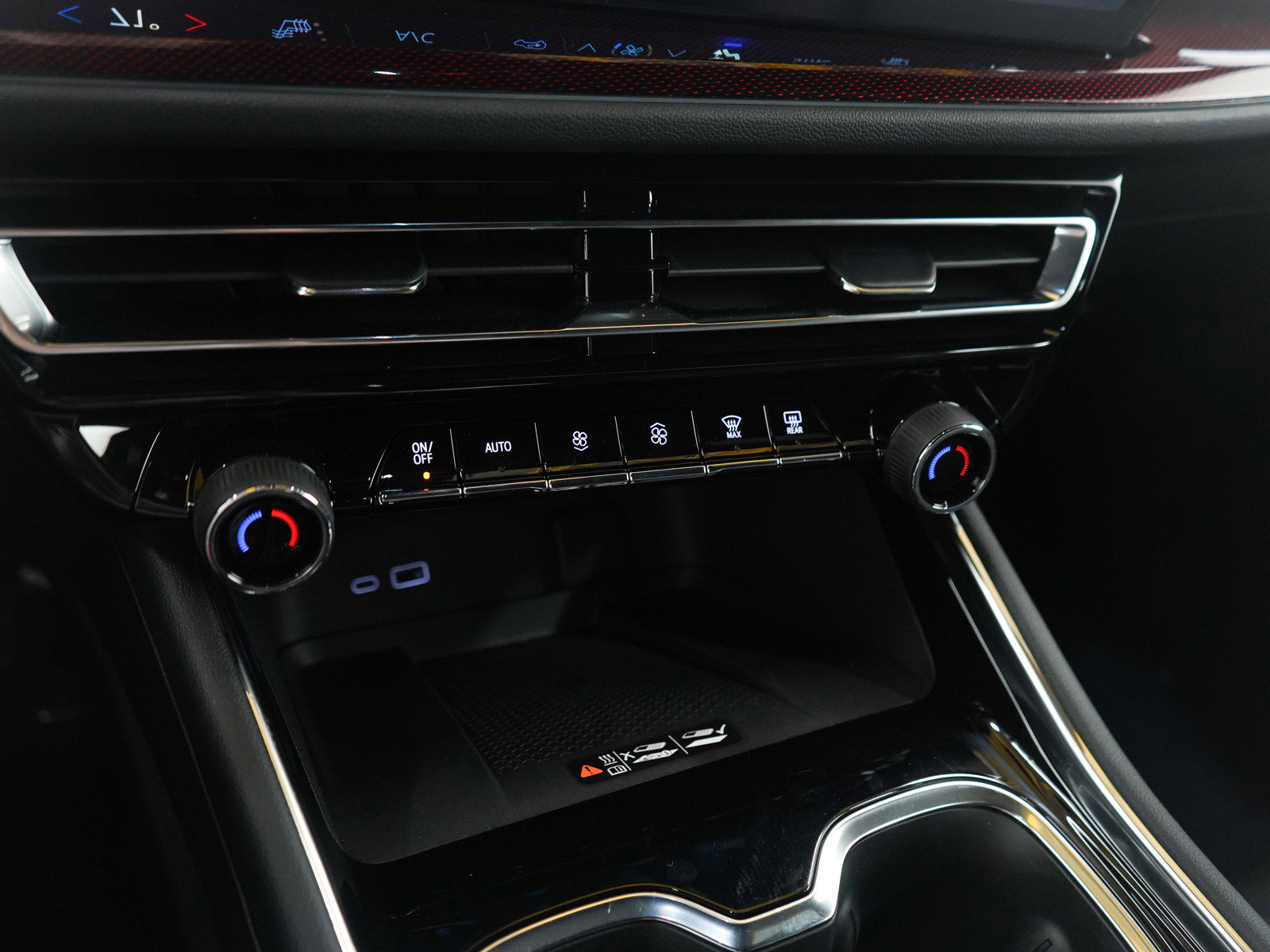 Used 2026 Chevrolet Traverse Z71 w/ Driver Confidence Package image 25