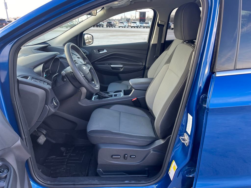 Used 2017 Ford Escape SE w/ SE Cold Weather Package image 11