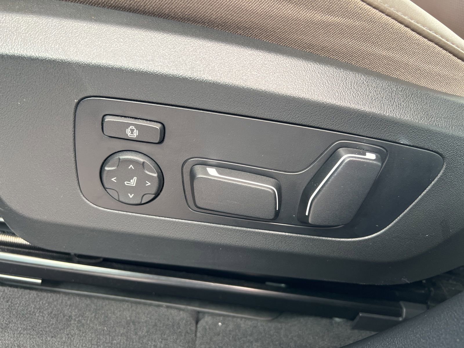 Used 2025 BMW X3 xDrive30i w/ M Sport Package image 16