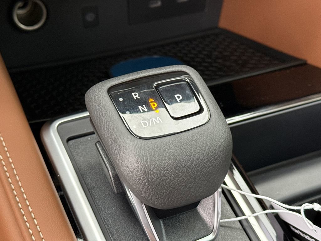 New 2026 Nissan Pathfinder Platinum image 32