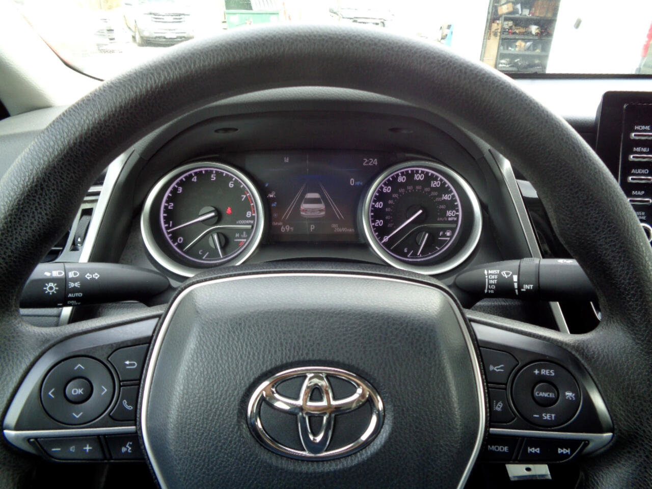 Used 2022 Toyota Camry LE image 6