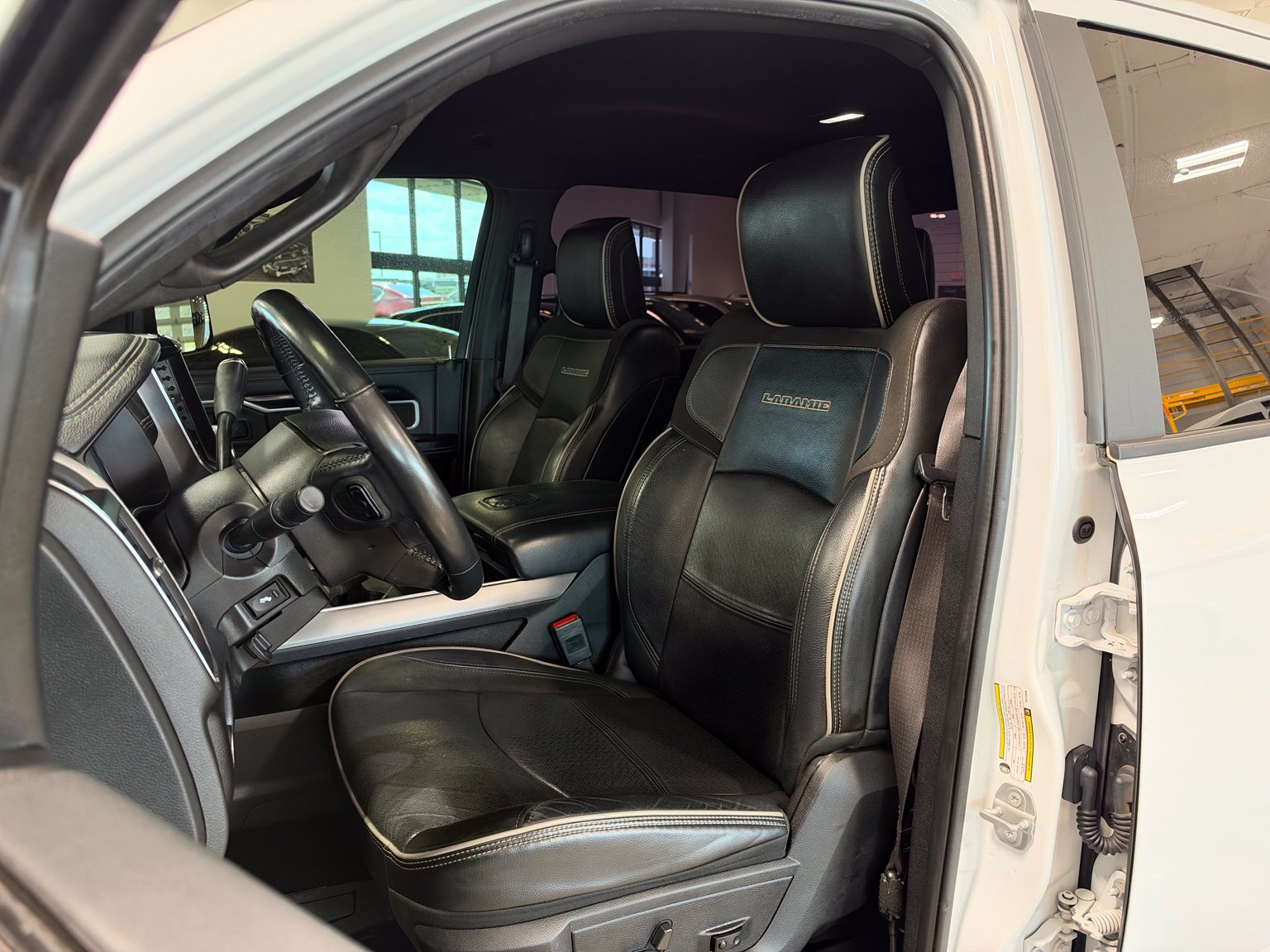 Used 2022 RAM 2500 Laramie w/ Night Edition AWD/4WD image 13