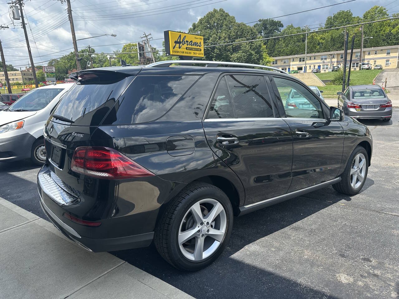 Used 2016 Mercedes-Benz GLE 350 4MATIC w/ Premium Package image 5