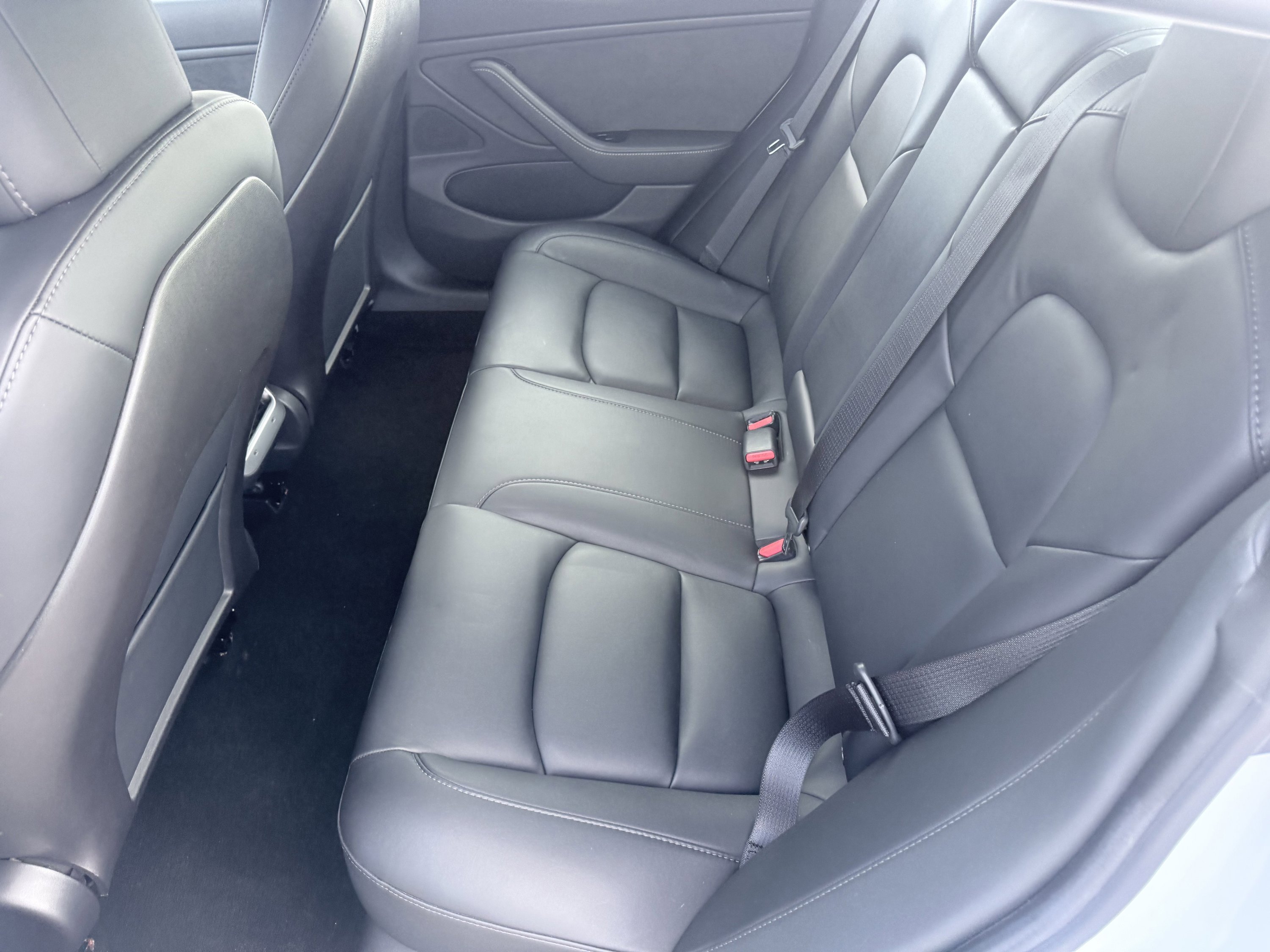 Used 2020 Tesla Model 3 Long Range image 34