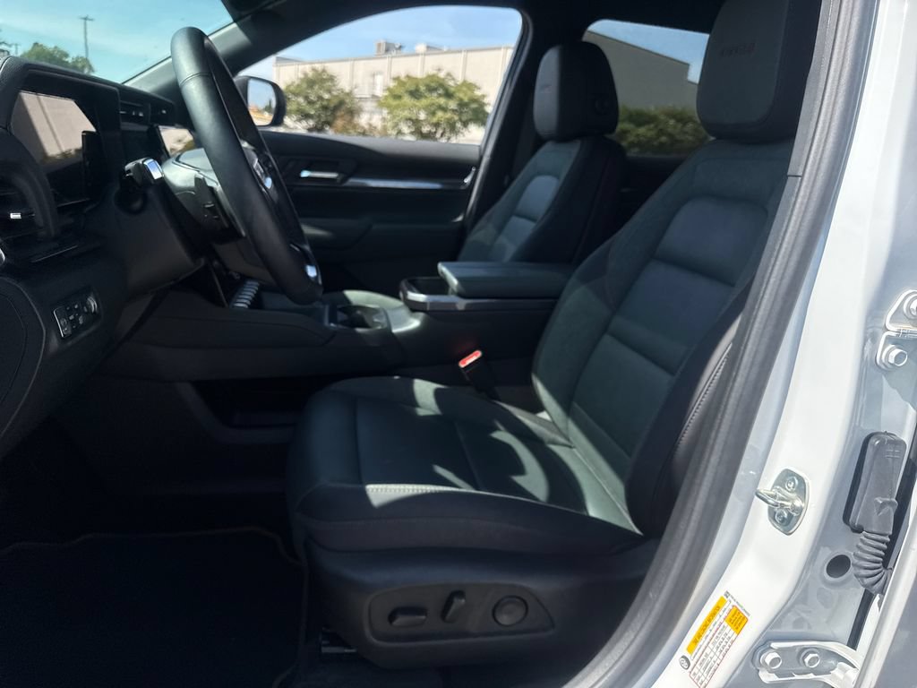 Used 2026 GMC Terrain AT4 w/ Convenience Package III AWD/4WD image 15
