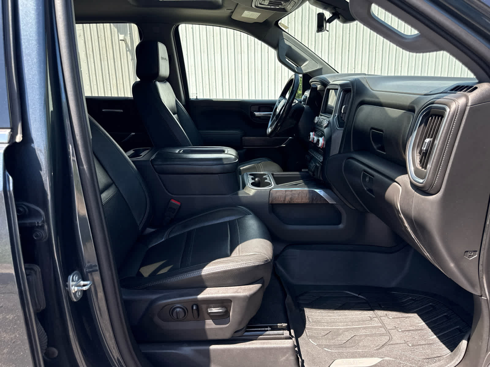 Used 2020 GMC Sierra 1500 Denali w/ Technology Package AWD/4WD image 29