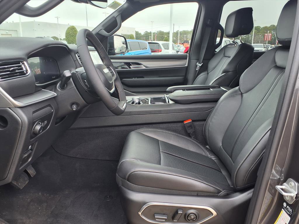 New 2026 Jeep Grand Wagoneer L 2WD w/ Premium Group I image 8