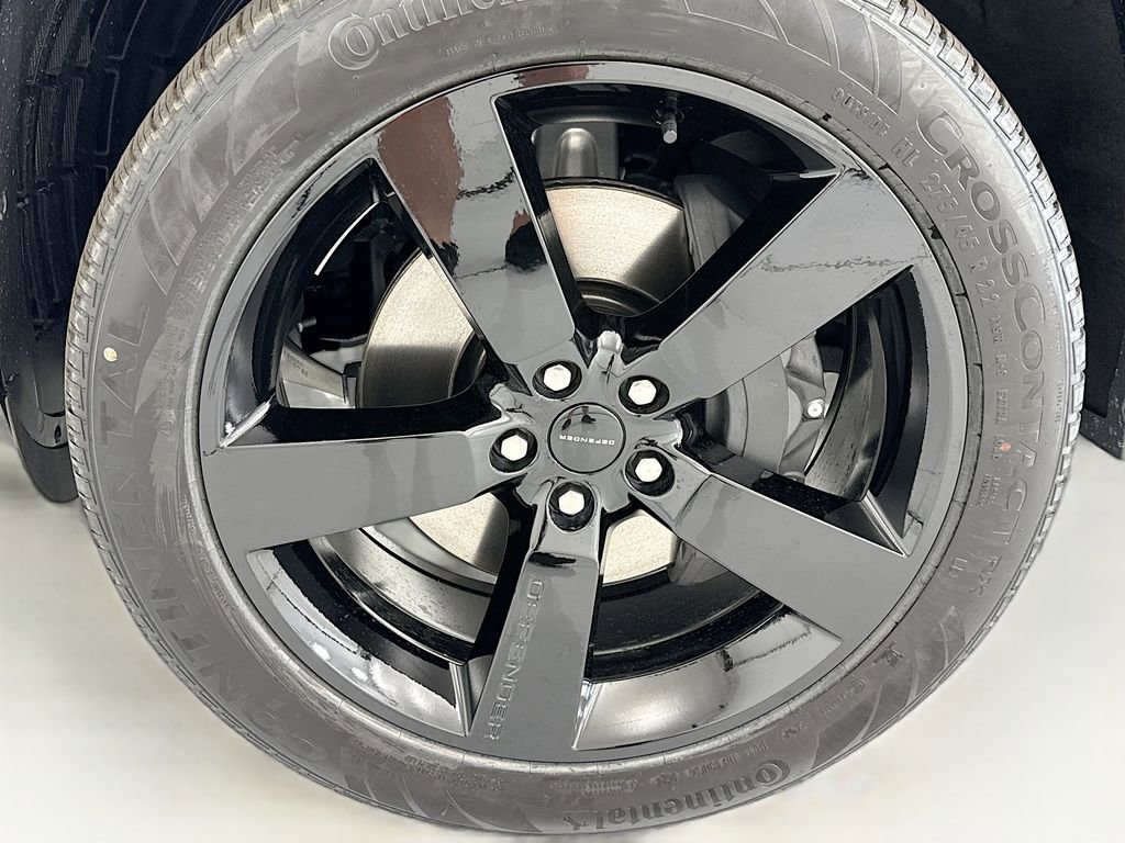 New 2026 Land Rover Defender 110 X-Dynamic SE AWD/4WD image 29