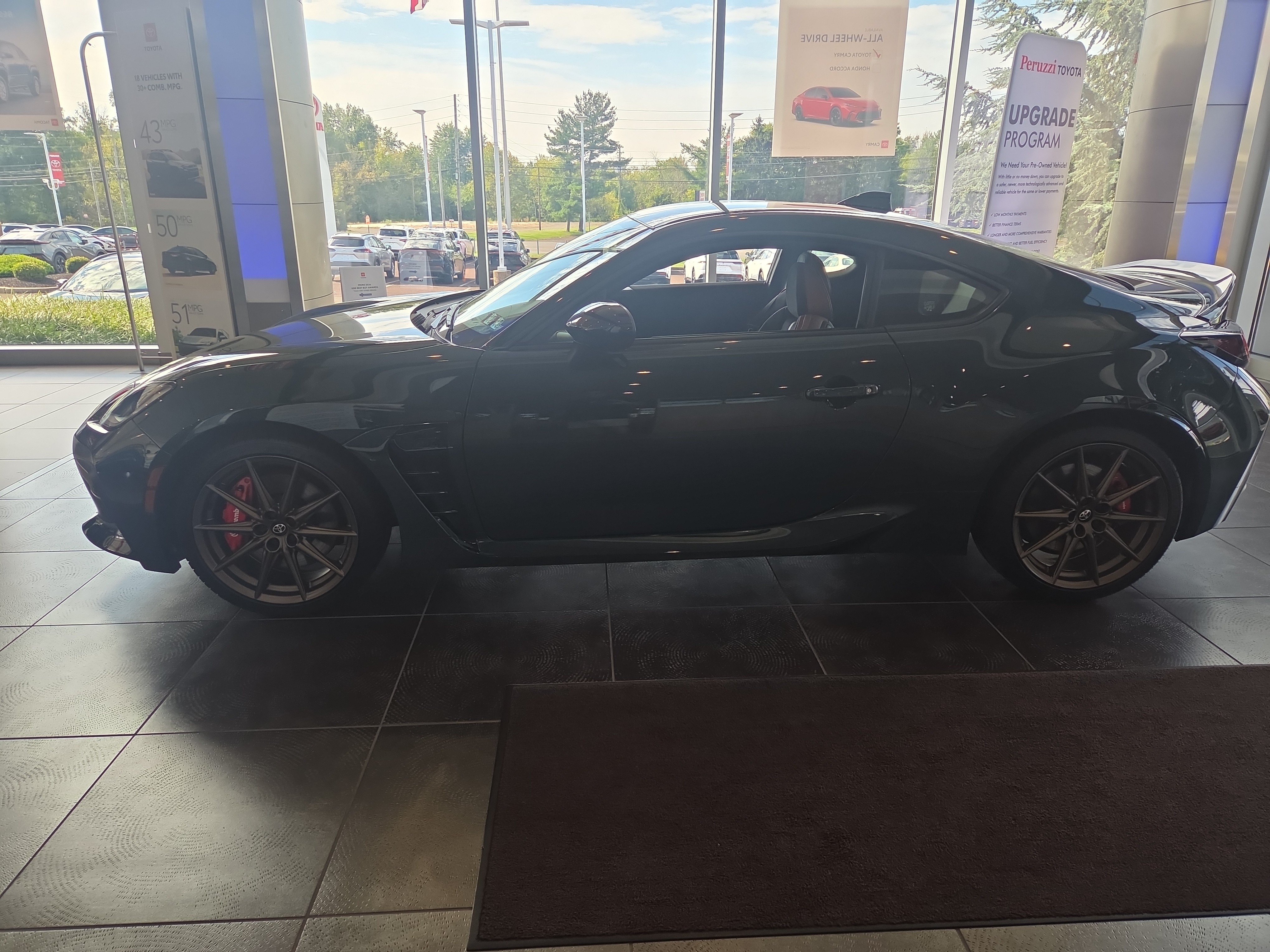Certified 2025 Toyota GR86 Hakone Edition RWD image 6
