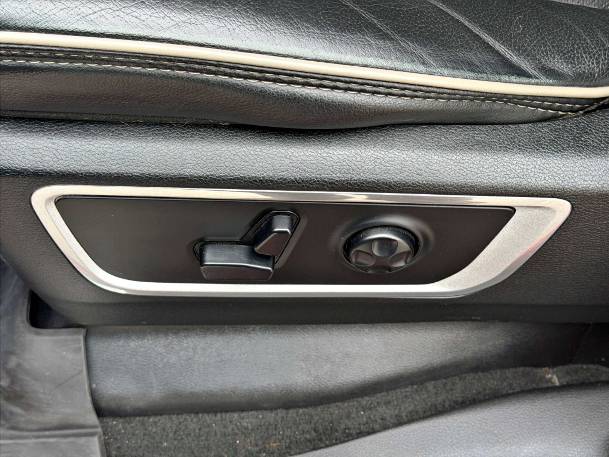 Used 2020 RAM 1500 Laramie AWD/4WD image 19