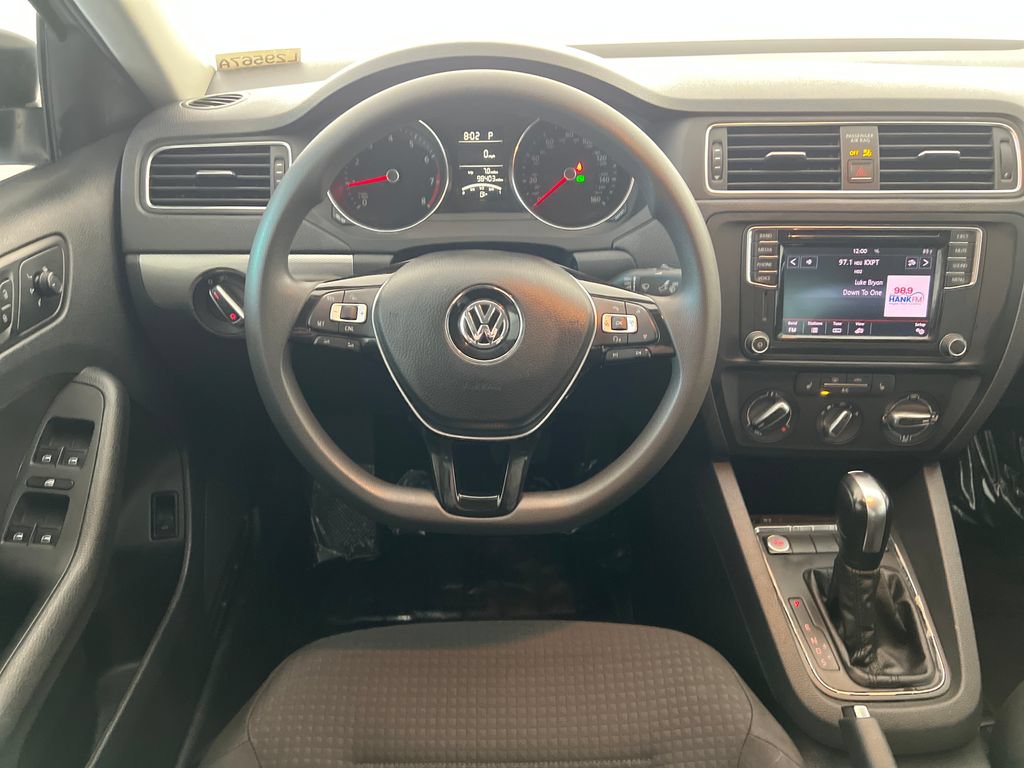 Used 2016 Volkswagen Jetta SE FWD image 15