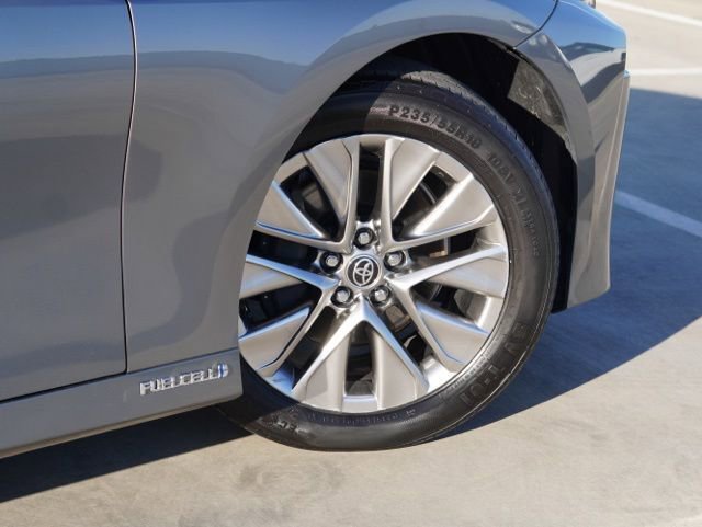 Used 2022 Toyota Mirai XLE image 8