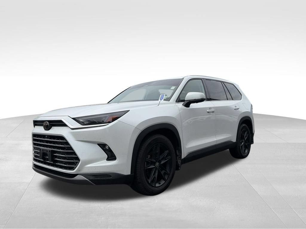 Used 2024 Toyota Grand Highlander AWD image 3