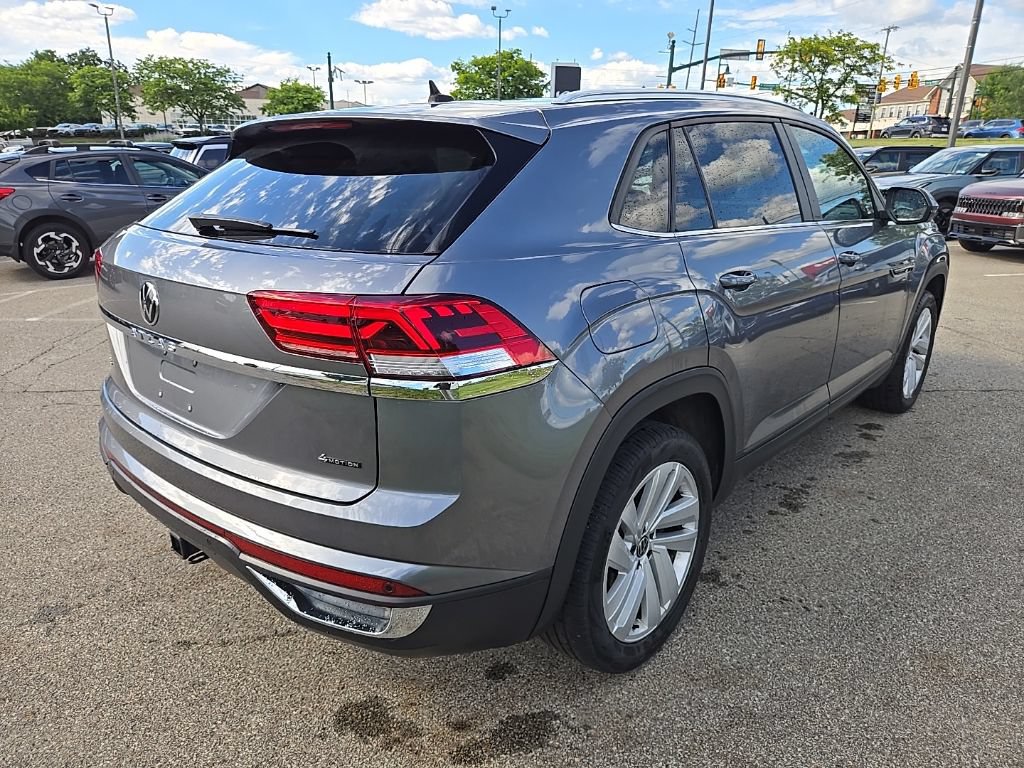 Used 2023 Volkswagen Atlas Cross Sport SE w/ Panoramic Sunroof Package AWD/4WD image 3